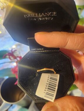 Brilliance 10KT Gold Ring - Yellow Gold
